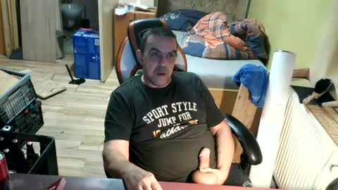 Snapshot of merkur32 chatting on July 31, 2026, 2:00 am merkur32 online show from July 31, 2026, 2:00 am