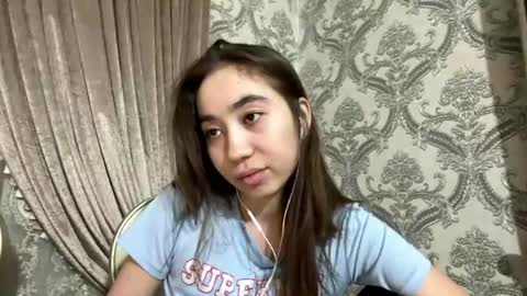 merlenebixel online show from July 30, 2026, 5:45 pm