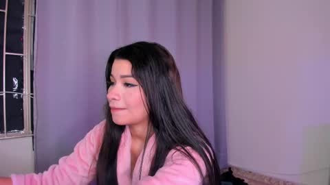 Snapshot of merlia_model chatting on February 15, 2025, 9:16 am instagram fernandatoloza01 online show from February 15, 2025, 9:16 am