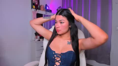 Snapshot of merlia_model chatting on January 7, 2026, 3:20 am instagram fernandatoloza01 online show from January 7, 2026, 3:20 am