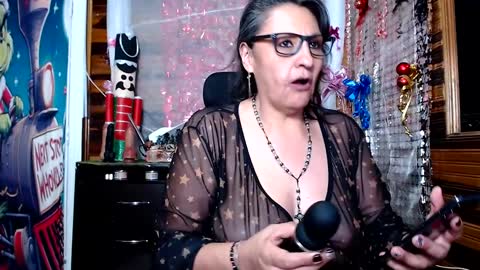 Snapshot of merlyna_goldens chatting on December 14, 2024, 6:24 am My next birthday is December 11th. online show from December 14, 2024, 6:24 am
