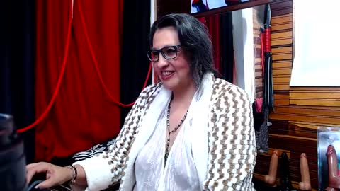 Snapshot of merlyna_goldens chatting on December 19, 2024, 9:29 am My next birthday is December 11th. online show from December 19, 2024, 9:29 am