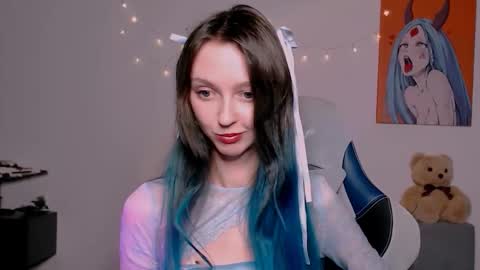 mermaidvibestides online show from February 13, 2026, 5:53 pm