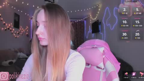 Snapshot of merryl_clark chatting on April 15, 2026, 4:25 pm Sara online show from April 15, 2026, 4:25 pm