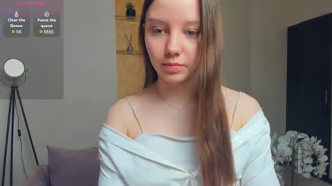 Lollita online show from November 1, 2025, 10:06 am