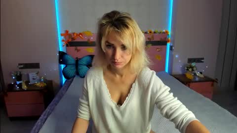 Snapshot of merymidnight chatting on October 2, 2025, 6:09 am merymidnight online show from October 2, 2025, 6:09 am