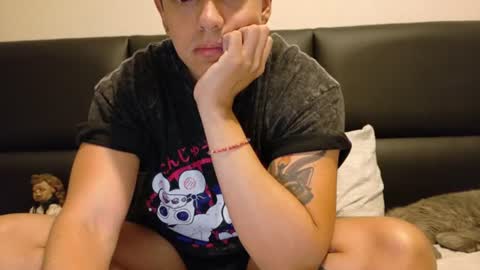 mesmerisedear online show from June 25, 2026, 3:28 am
