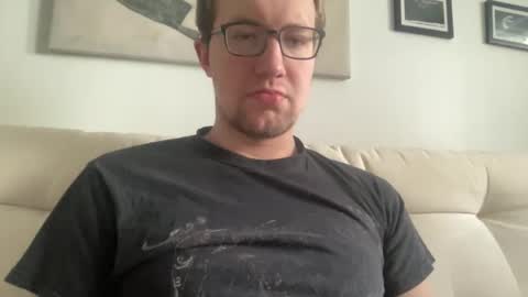 metallica92786 online show from February 21, 2025, 4:05 pm