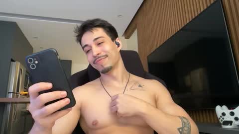 Snapshot of mettew22cm chatting on February 19, 2026, 9:27 am mettew22cm online show from February 19, 2026, 9:27 am