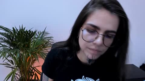 Meurif online show from December 7, 2024, 4:58 pm