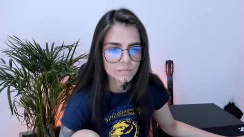 Meurif online show from December 17, 2024, 6:09 pm