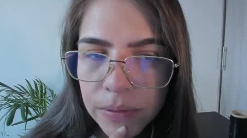 Snapshot of meurief chatting on May 20, 2026, 12:44 pm Meurif online show from May 20, 2026, 12:44 pm