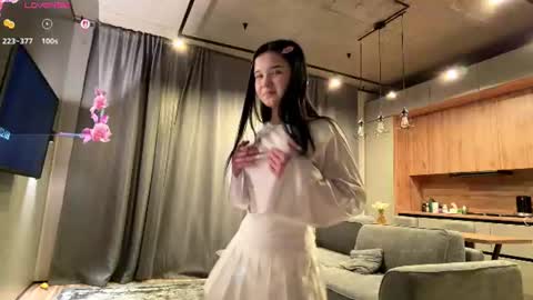 mewpuff online show from July 8, 2026, 9:08 pm