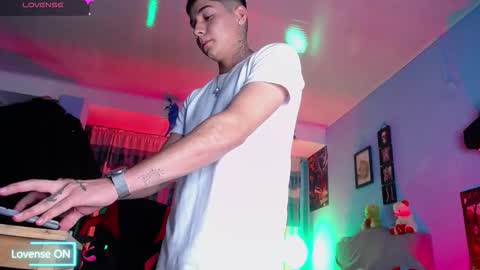 Snapshot of mexican_cum chatting on October 10, 2025, 3:38 am Jhon online show from October 10, 2025, 3:38 am