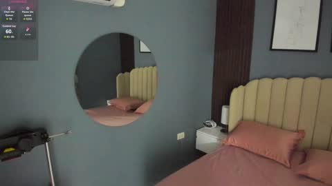 mey velvet online show from November 1, 2025, 11:34 am