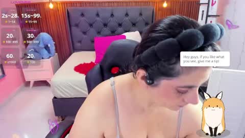 meylagia online show from May 6, 2026, 3:13 am