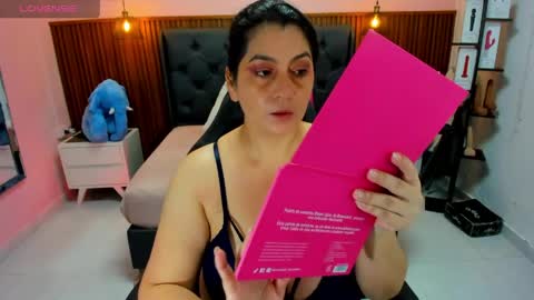 meylagia online show from May 28, 2026, 3:04 am
