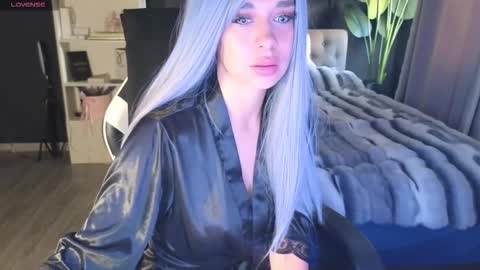 Snapshot of mezzalunaa chatting on October 2, 2025, 5:14 am vollmond online show from October 2, 2025, 5:14 am