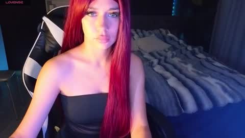 Snapshot of mezzalunaa chatting on November 3, 2025, 2:35 am vollmond online show from November 3, 2025, 2:35 am