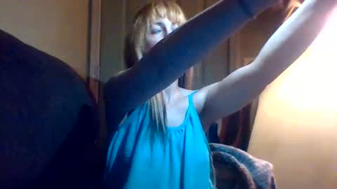 Snapshot of mezzy69 chatting on March 13, 2026, 8:21 am mezzy69 online show from March 13, 2026, 8:21 am