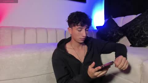 MATHIAS online show from May 5, 2026, 5:04 am