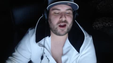 Snapshot of mi_vida21 chatting on January 16, 2026, 10:58 pm just ask online show from January 16, 2026, 10:58 pm