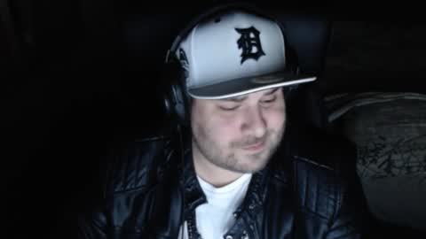 Snapshot of mi_vida21 chatting on February 27, 2026, 5:24 pm just ask online show from February 27, 2026, 5:24 pm