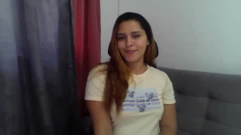 mia360970 online show from September 11, 2025, 9:26 pm