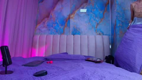 Emi online show from February 19, 2026, 7:54 pm