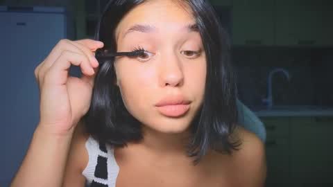 Snapshot of mia___lunaa chatting on September 21, 2025, 8:10 pm Mia online show from September 21, 2025, 8:10 pm