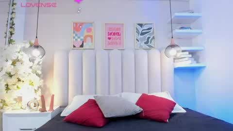 Snapshot of mia__bailey_ chatting on April 28, 2026, 3:11 am mia__bailey_ online show from April 28, 2026, 3:11 am