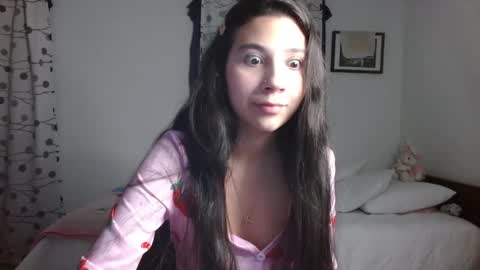 Snapshot of mia__lopez_ chatting on January 17, 2025, 1:04 am Mia online show from January 17, 2025, 1:04 am