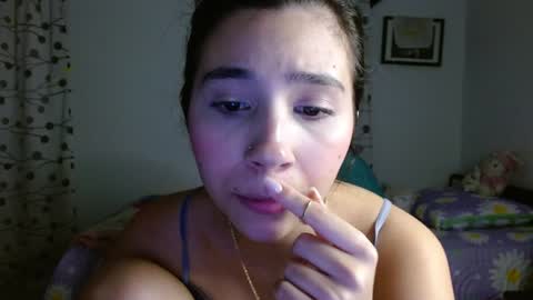 Snapshot of mia__lopez_ chatting on February 5, 2025, 2:19 am Mia online show from February 5, 2025, 2:19 am