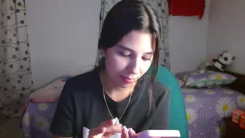 Snapshot of mia__lopez_ chatting on February 27, 2025, 1:05 am Mia online show from February 27, 2025, 1:05 am