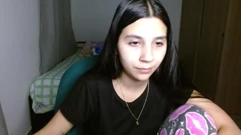 Snapshot of mia__lopez_ chatting on September 17, 2025, 2:02 am Mia online show from September 17, 2025, 2:02 am