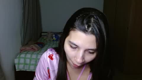 Snapshot of mia__lopez_ chatting on October 16, 2025, 12:11 am Mia online show from October 16, 2025, 12:11 am