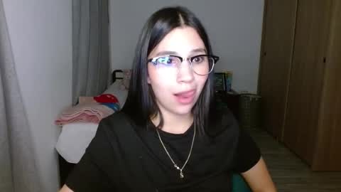 Snapshot of mia__lopez_ chatting on October 25, 2025, 3:58 am Mia online show from October 25, 2025, 3:58 am