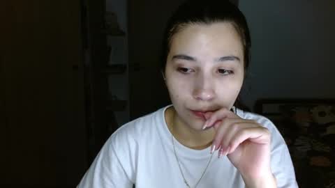 Mia online show from May 12, 2026, 3:03 am