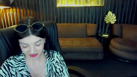 Alina online show from May 19, 2026, 1:39 pm