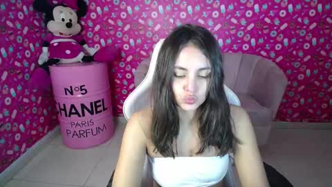 Snapshot of mia_adams_a_ chatting on March 9, 2025, 7:23 am Mia online show from March 9, 2025, 7:23 am