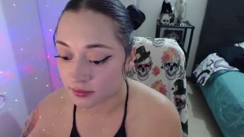 mia online show from January 31, 2025, 10:10 pm