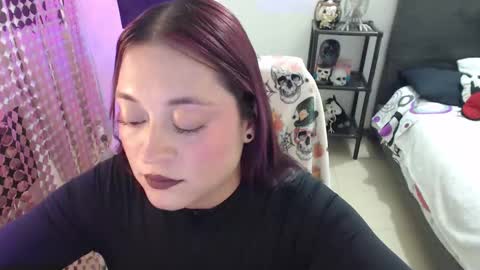 mia online show from September 10, 2025, 12:43 am