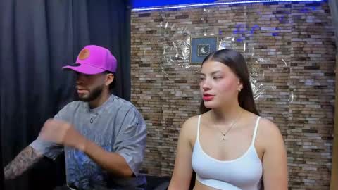 Snapshot of mia_and_vincentt chatting on March 2, 2025, 3:24 am Mia and vincentt model indepent online show from March 2, 2025, 3:24 am