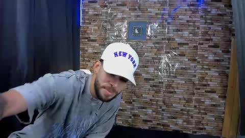 Snapshot of mia_and_vincentt chatting on March 8, 2025, 1:28 am Mia and vincentt model indepent online show from March 8, 2025, 1:28 am