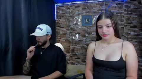 Snapshot of mia_and_vincentt chatting on March 12, 2025, 5:24 am Mia and vincentt model indepent online show from March 12, 2025, 5:24 am