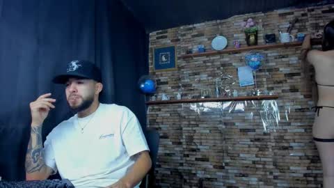 Snapshot of mia_and_vincentt chatting on October 18, 2025, 6:37 am Mia and vincentt model indepent online show from October 18, 2025, 6:37 am