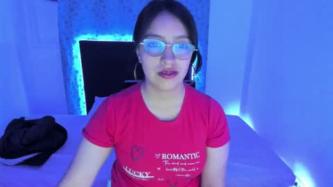 Mia  Angels online show from September 18, 2025, 12:29 pm