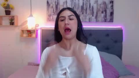 Snapshot of mia_ayra chatting on October 10, 2025, 3:11 pm M I A A Y R A online show from October 10, 2025, 3:11 pm