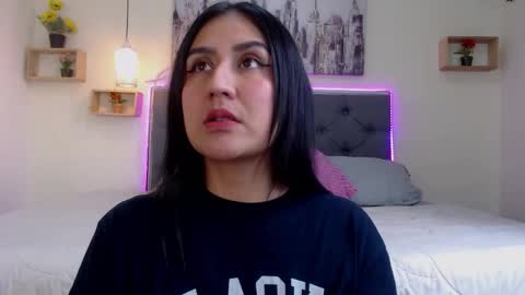 Snapshot of mia_ayra chatting on October 16, 2025, 4:19 pm M I A A Y R A online show from October 16, 2025, 4:19 pm