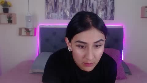 Snapshot of mia_ayra chatting on November 5, 2025, 5:46 pm M I A A Y R A online show from November 5, 2025, 5:46 pm